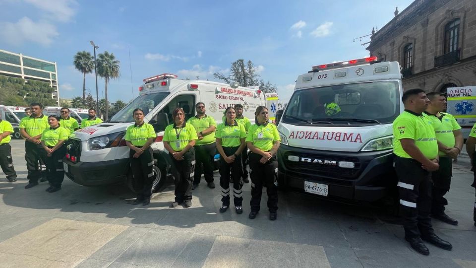 Recibe el Estado de Nuevo León 30 nuevas ambulancias.