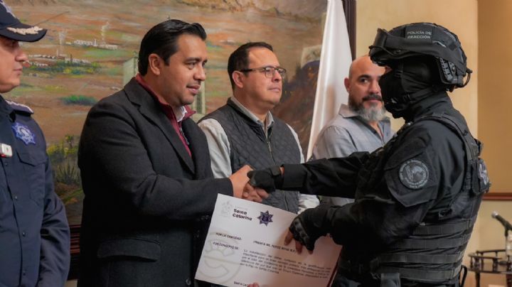 Reconocen en Santa Catarina labor de seis policías municipales por detenciones claves
