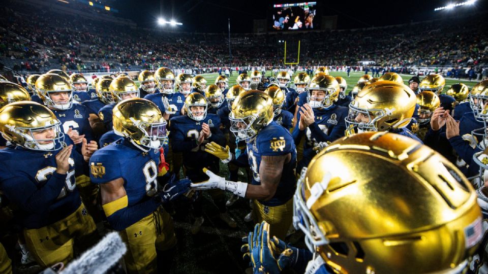 Notre Dame Fighting Irish derrota 27-17 a los Indiana Hoosiers en los playoffs del futbol americano colegial,