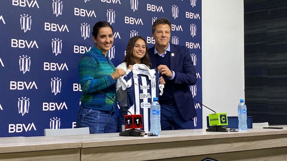 Alice Soto, una de las jugadoras juveniles más prometedoras, se une a Rayadas