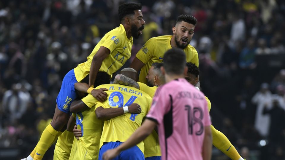 Los jugadores de Al Nassr celebran uno de los seis goles contra el Inter Miami