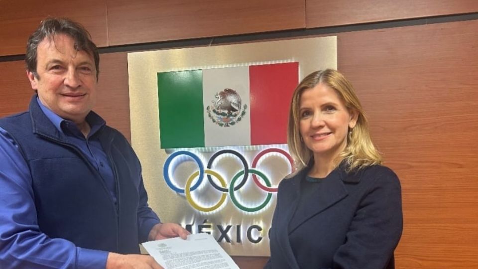 Melody Falcó, titular del INDE NL entregó a la CONADE, los documentos necesarios para oficializar ante la Confederación Deportiva Panamericana (Panam Sports), la intención que tiene Nuevo León de albergar  los Juegos Panamericanos de 2027.