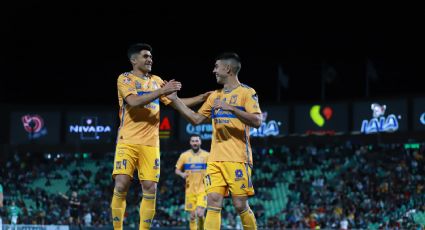 Tigres golea a Santos y no baja ritmo por el liderato