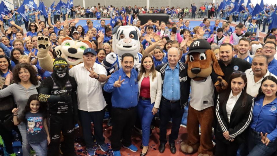 Inauguración del primer gimnasio polideportivo en Cadereyta Jiménez.