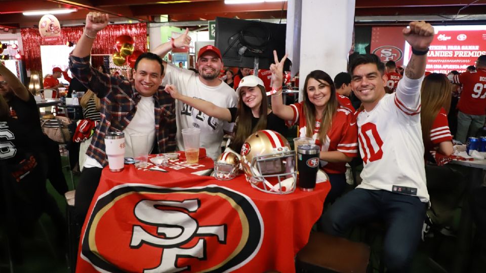 Los aficionados de San Francisco 49ers llevaron la fiesta al siguiente nivel.