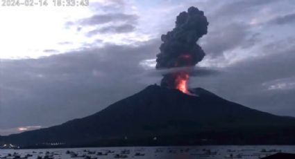 Video: Captan erupción del volcán Sakurajima de Japón  