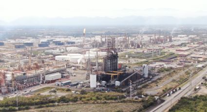 Organizaciones de NL presentan demanda colectiva contra refinería de Pemex