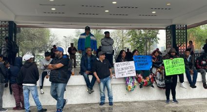 Protestan comerciantes en centro de Monterrey y exigen derecho al trabajo