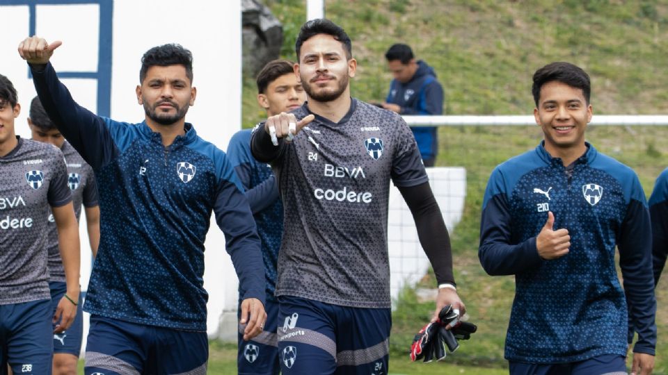 Jesús Corona junto a César Ramos, durante un entrenamiento en El Barrial