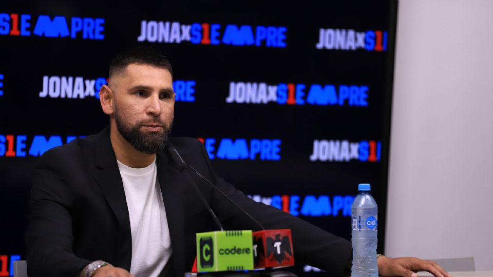 Jonathan Orozco tuvo una conferencia en el Estadio BBVA donde anunció su retiro de las canchas.