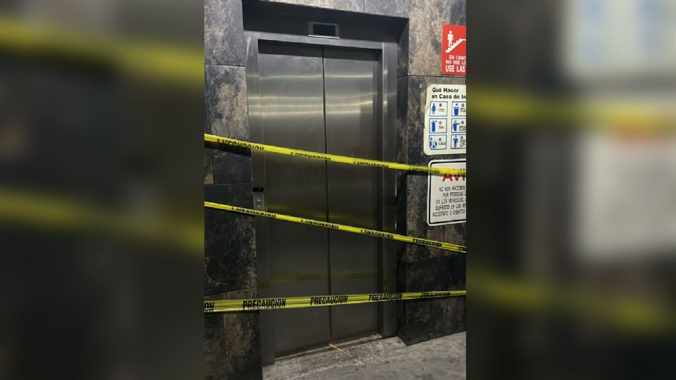 Cae elevador con 6 personas en Monterrey.