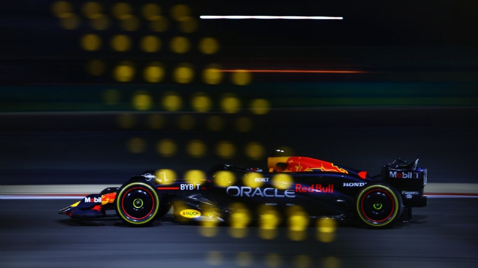 Max Verstappen, actual campeón del mundo, dominó la primera sesión de test de pretemporada de Fórmula 1.