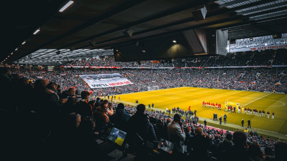 Jim Ratcliffe, multimillonario británico dueño de INEOS y del 27,7 % del Manchester United, desea construir un nuevo estadio que sustituya a Old Trafford.