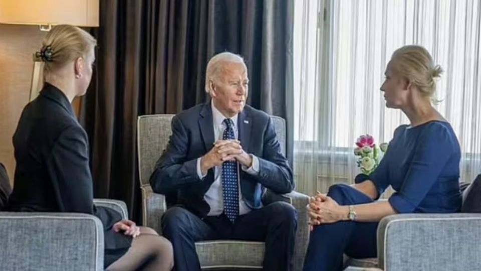 Joe Biden recibe a viuda e hija de Alexéi Navalni