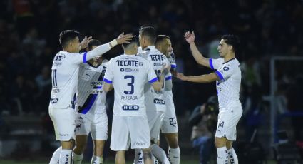 Rayados golea a Bravos y sigue en la pelea por el liderato