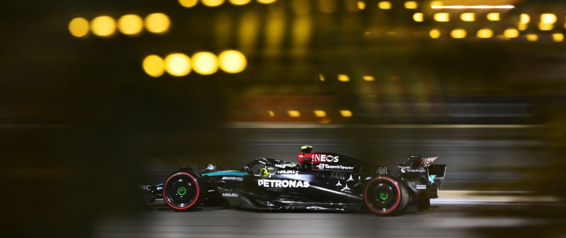 F1: Hamilton domina los segundos libres de Baréin; Red Bull 'se esconde'