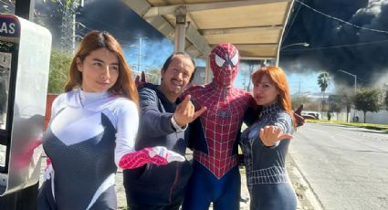 Spider-Man regio ‘ayuda’ a combatir incendio de fábrica en San Nicolás