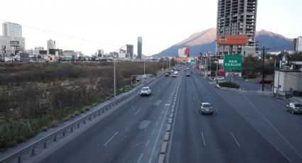 Avenidas de Monterrey lucen con poco tráfico en el primer puente vacacional del 2024