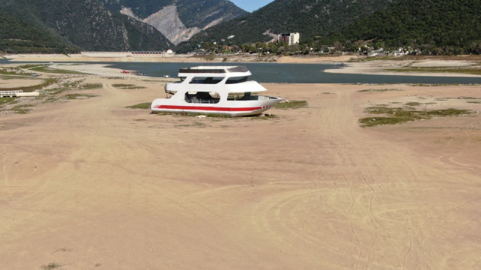 Escasez de agua en la presa La Boca,en el municipio de Santiago, Nuevo León.