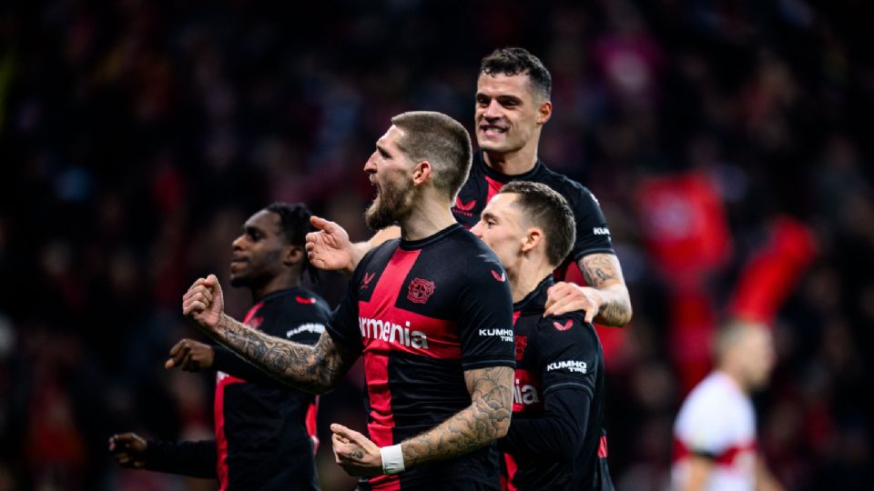 Jugadores del Bayer Leverkusen festejando el pase a semifinales de la Copa de Alemania.