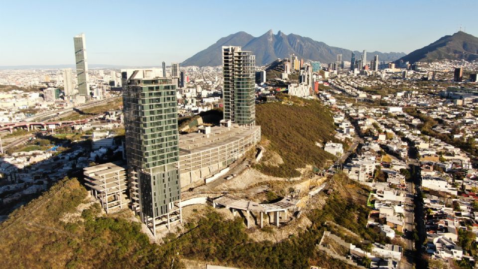 Construcción de Torres Ysabella en San Pedro.