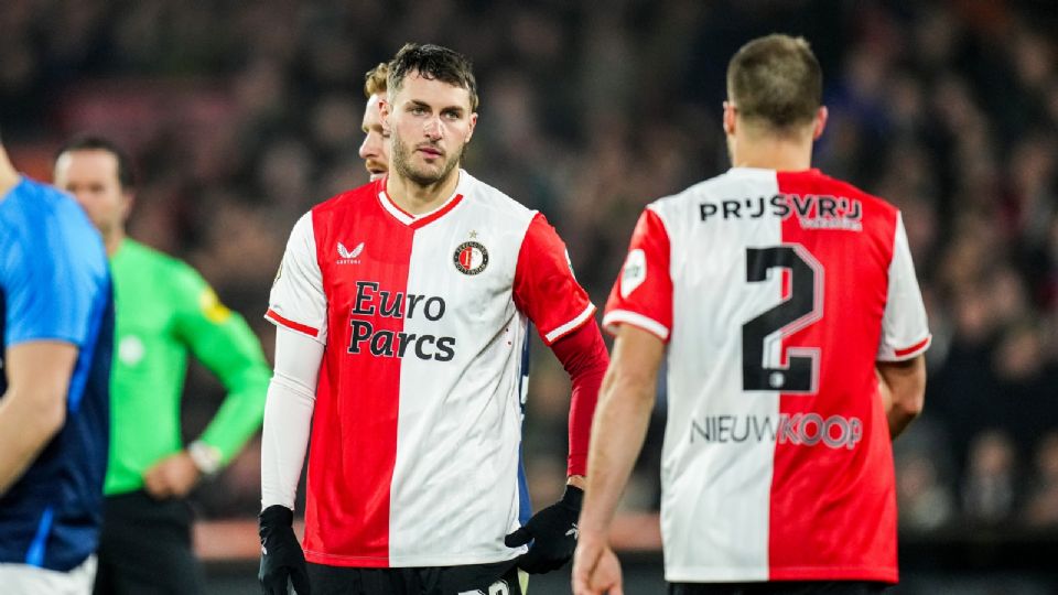 Santiago Giménez, que fue titular y jugó 67 minutos en la victoria del Feyenoord 1-0 contra Fortuna Sittard.