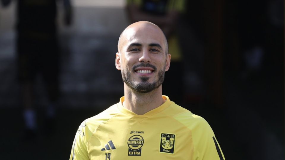 Guido Pizarro durante un entrenamiento en el Estadio Universitario.