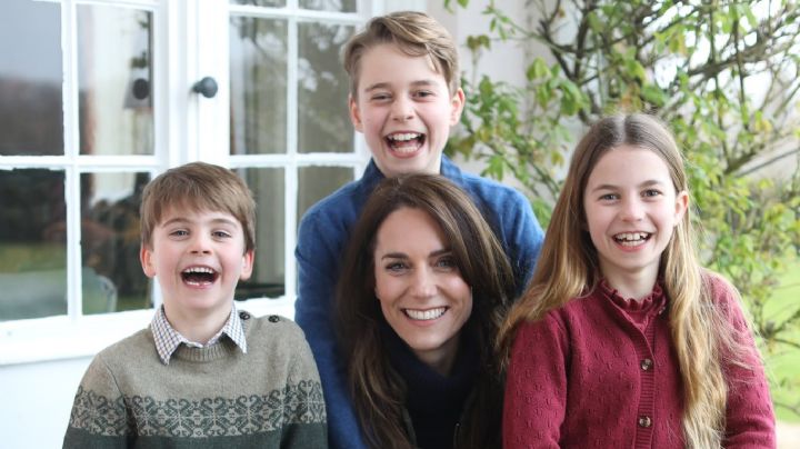 Kate Middleton se disculpa y confirma que ella editó la foto familiar