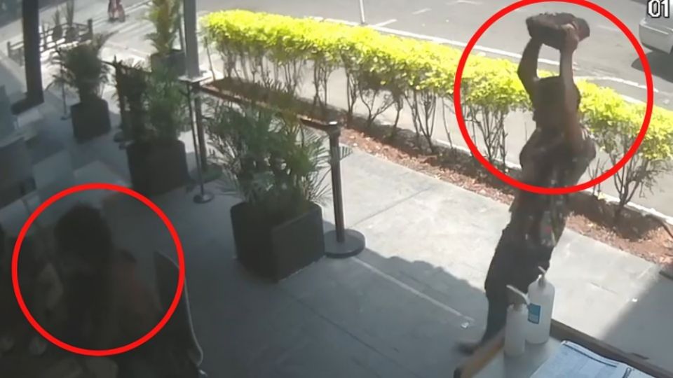 Momento en que hombre arroja un tabique a un menor que comía con su papá en taquería de la CDMX