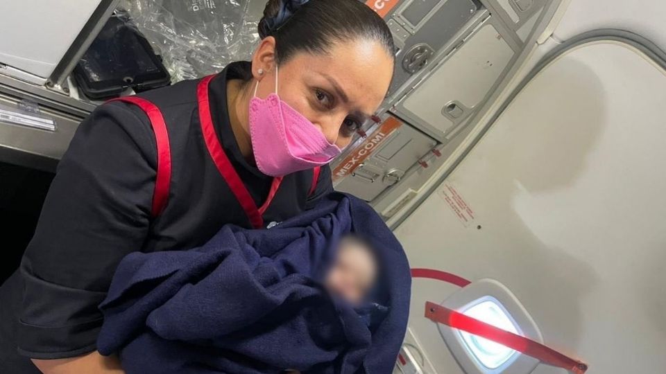 Bebé que nació en aerolínea Aeromexico.