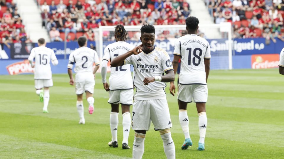 Vinicius Junior celebra el primer gol de su equipo en el partido de la LaLiga entre Osasuna y Real Madrid