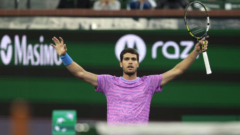 El español Carlos Alcaraz acabó este sábado con la racha de 19 victorias consecutivas del italiano Jannik Sinner.