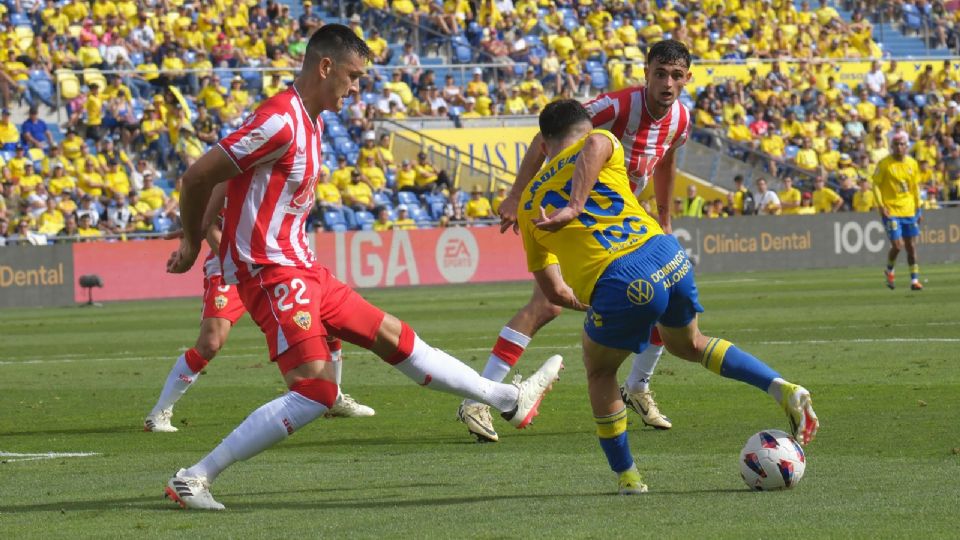 El Almería de César Montes se impuso 1-0 a Las Palmas de Julián Araujo, en un duelo de mexicanos en La Liga de España.