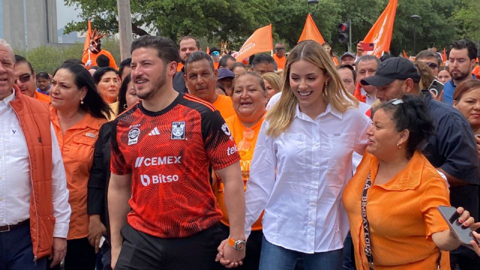 Mariana Rodríguez registra candidatura en el IEEPC.