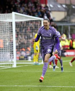 Premier League: Darwin Núñez rescata al Liverpool con un gol agónico en el minuto 99