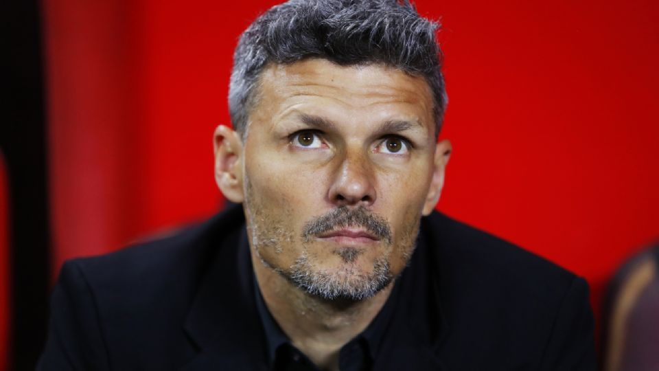 Fernando Ortiz, Tecnico del Monterrey, durante el partido de la jornada 9 del Torneo Clausura 2024 de la Liga MX en el Estadio Caliente