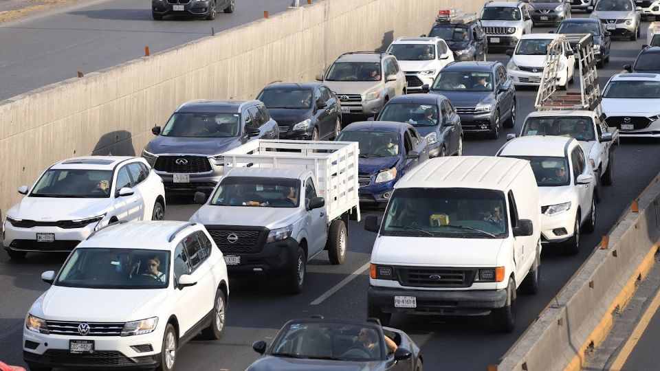 Tráfico en Carretera Nacional, al sur de Monterrey