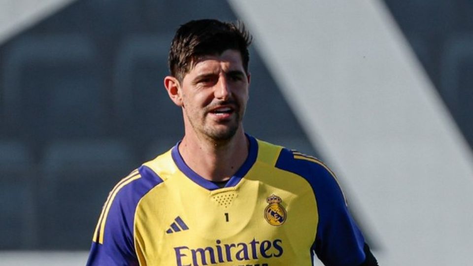 Thibaut Courtois, fue operado con éxito de una rotura en el menisco interno de la rodilla derecha. La lesión se produjo durante un entrenamiento.