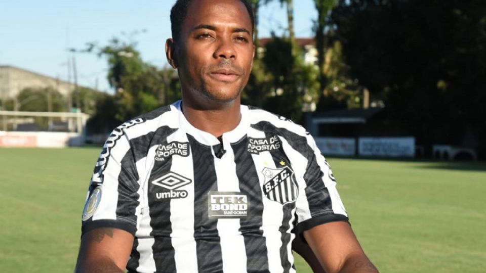 El Tribunal Superior de Justicia de Brasil ordenó que el exfutbolista Robson de Souza 'Robinho' cumpla en una prisión de Brasil la condena de nueve años que se le impuso en Italia por una violación.