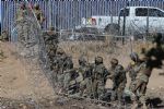 Denuncian que Policía de Texas dispara balas de goma a migrantes