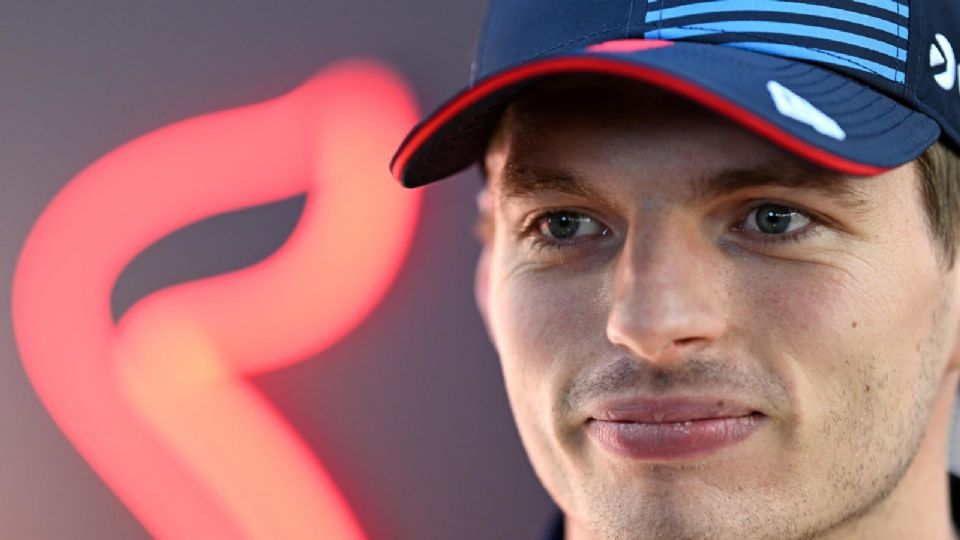 Max Verstappen es la sorpresa del Gran Premio de Australia. El piloto neerlandés abandonó la carrera en la cuarta vuelta del circuito debido a una falla con su monoplaza.