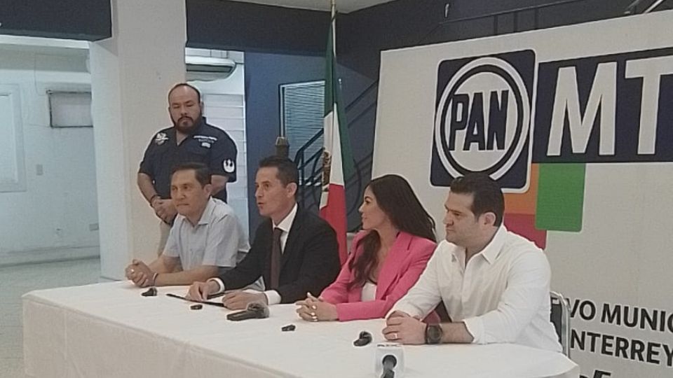 Juan Carlos Ruiz (traje), ex candidato al Senado.