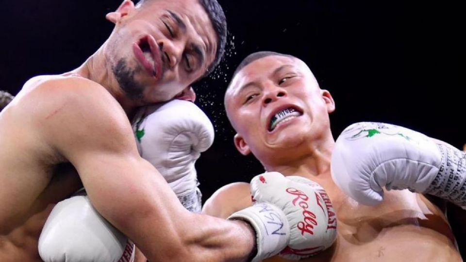 El mexicano Isaac 'Pitbull' Cruz conquistó este sábado el título superligero al derrotar al estadounidense Rolando Romero.