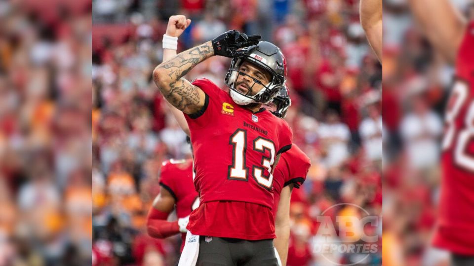 Mike Evans firmó una extensión de contrato por dos años a cambio de 52 millones de dólares.