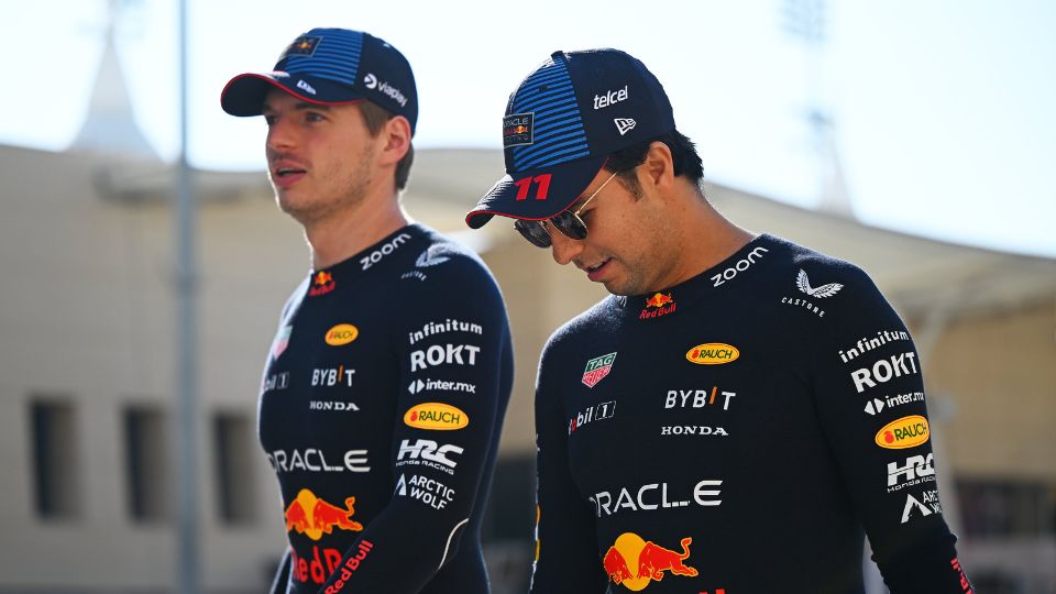 Checo Pérez y Max Verstappen cumplen en práctica 1 de Arabia Saudita | X / @redbullracing