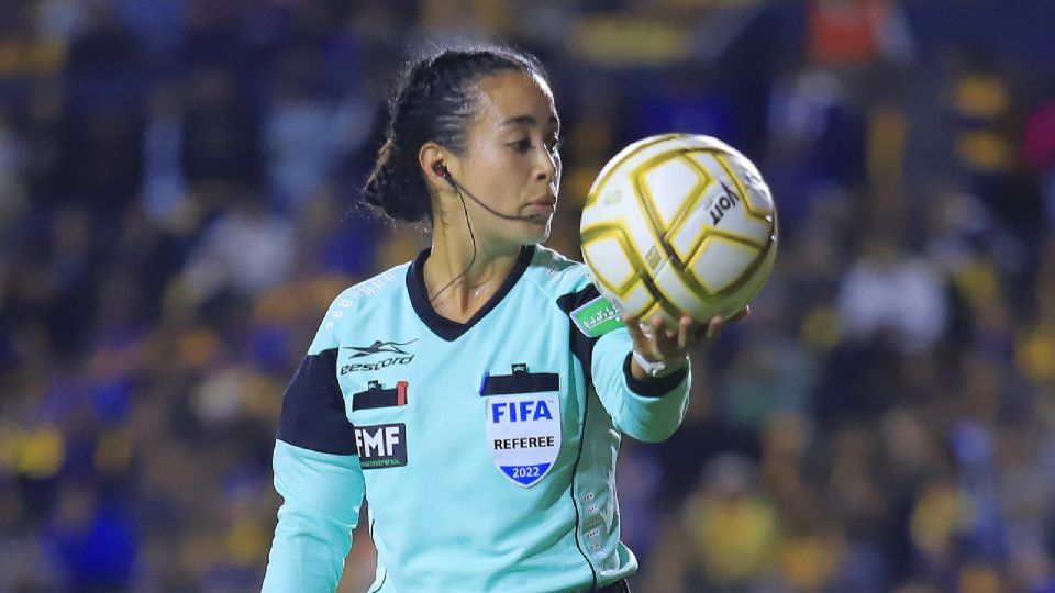 Katia Itzel García será la árbitra central del partido entre Pachuca y Querétaro. Es la segunda ocasión que una mujer pita un partido de Primera División en México.