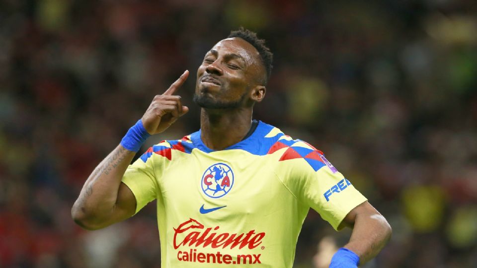 Julian Quinones del America en festejo después de anotar el primer gol de su equipo durante el juego de ida de los octavos de Final de la Copa de Campeones CONCACAF