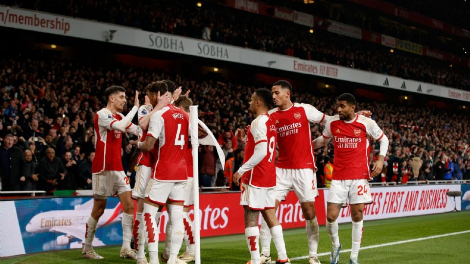 Kai Havertz del Arsenal celebra el gol 2-1 durante el partido de la Premier League entre el Arsenal FC y el Brentford FC.