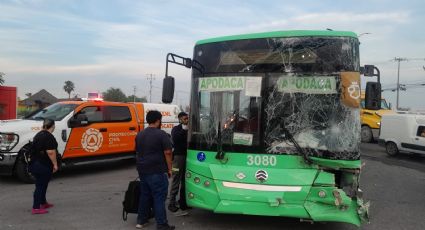 Choque entre ruta y camión deja más de 10 lesionados en Apodaca