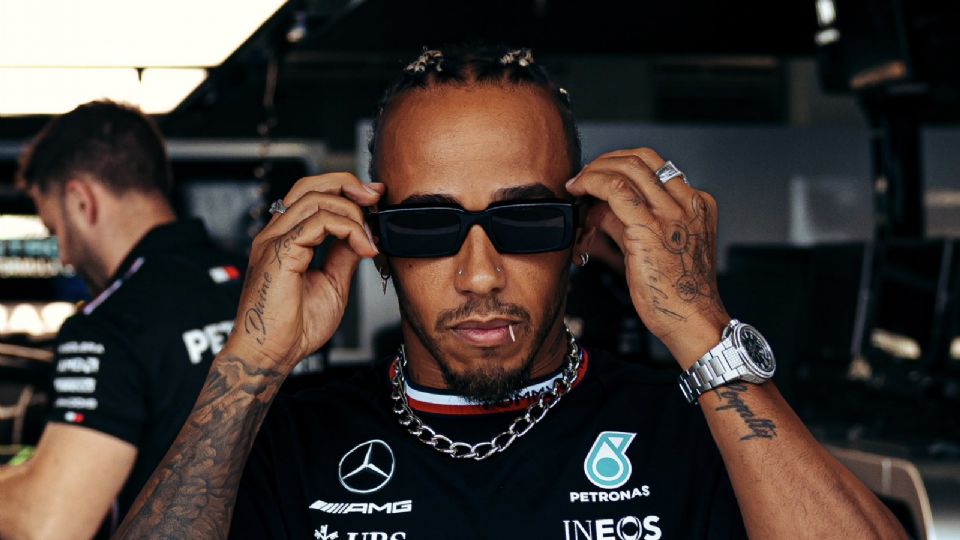 Para Lewis Hamilton, siete veces monarca de la Fórmula 1, en el campeonato de pilotos del 2021 fue perjudicado hasta el punto de considerarse un ‘robo’.